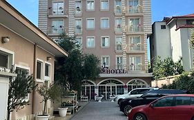 Dilo Hotel