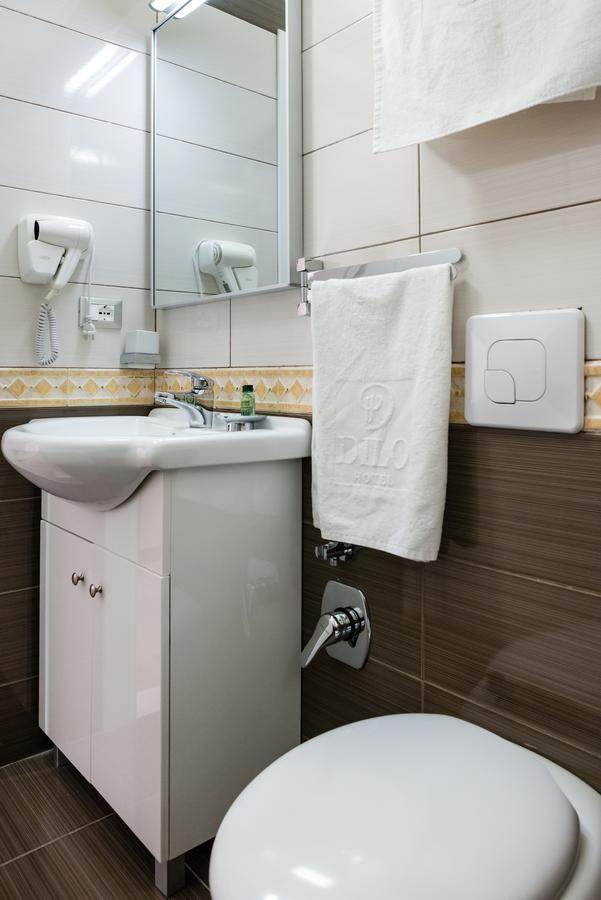 Keit Hotel Tirana Esterno foto