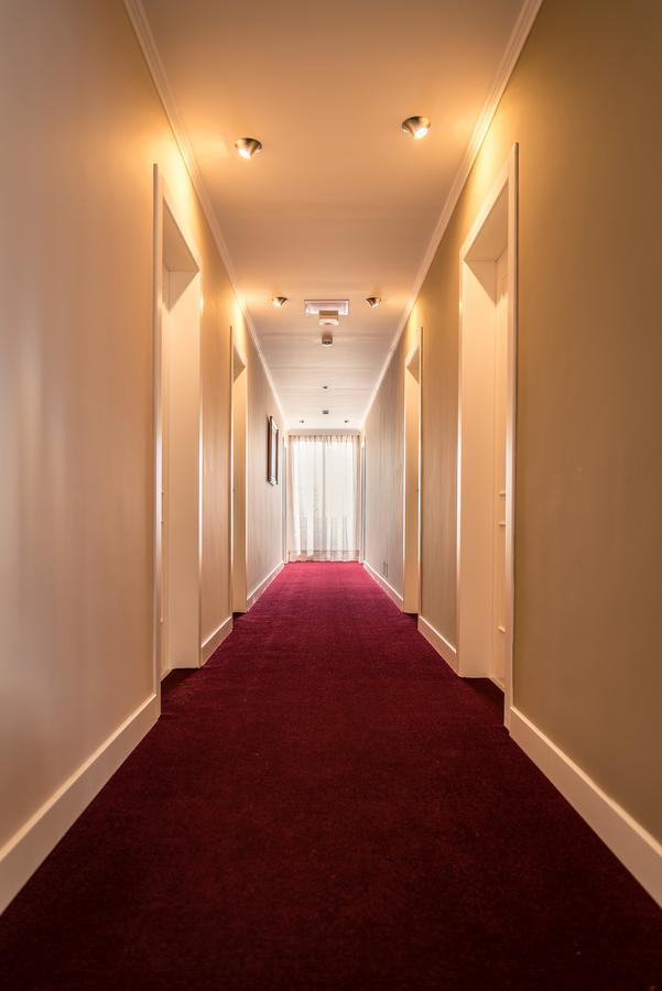 Keit Hotel Tirana Esterno foto